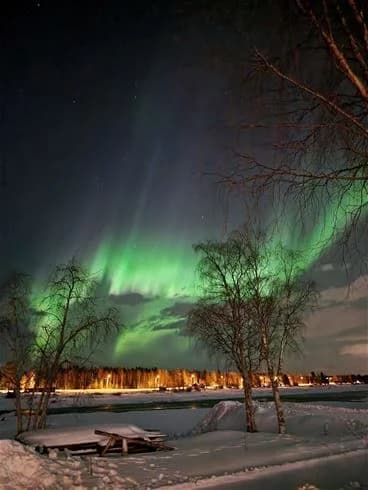 Kukkolaforsen: Upplev Tornedalens natursköna kraft, kultur och äventyr vid den majestätiska Torne älv.