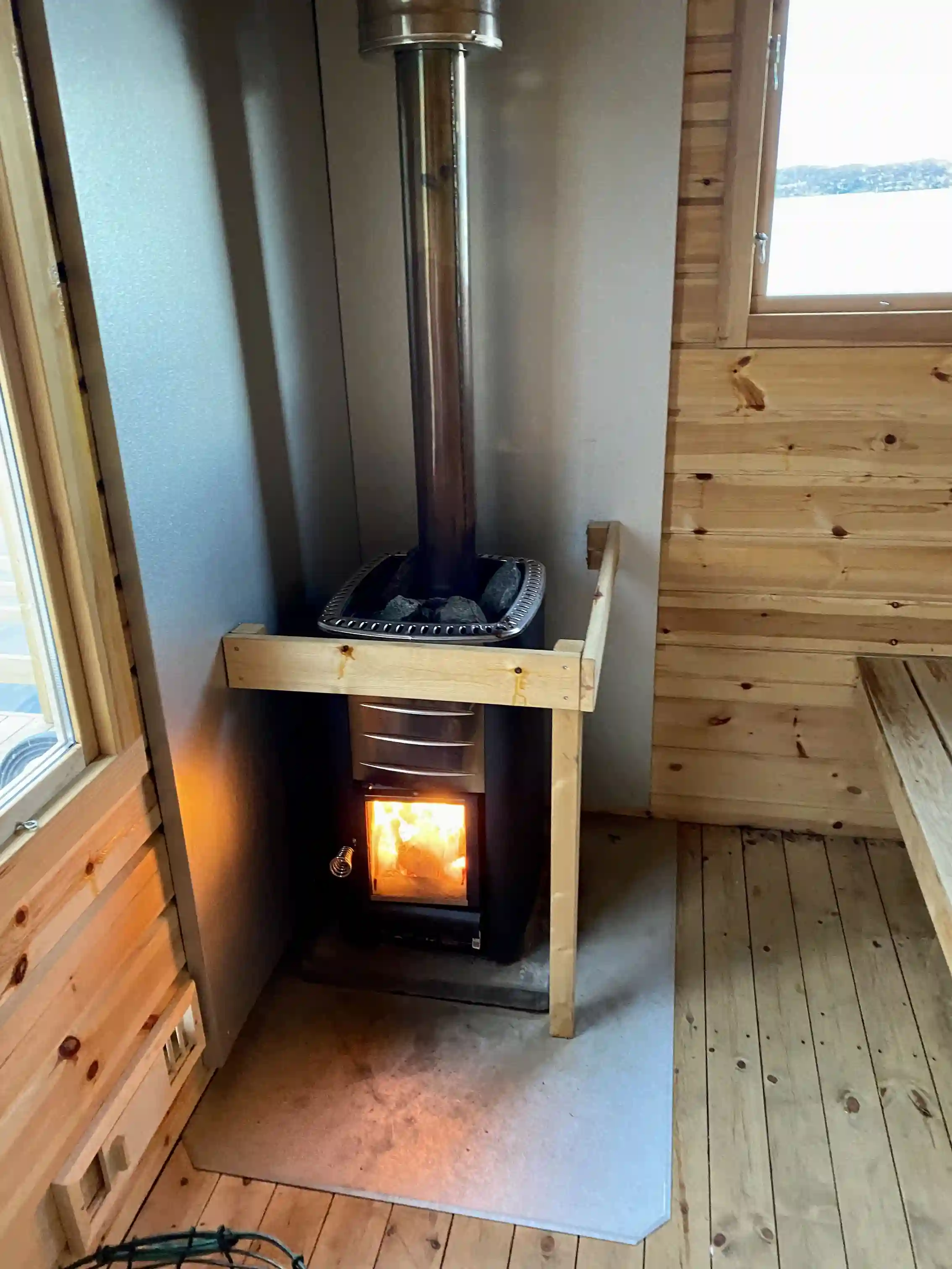 Lövekulle Camping: En idyll vid sjön Mjörn, perfekt för avkoppling och äventyr, nära charmiga Alingsås.