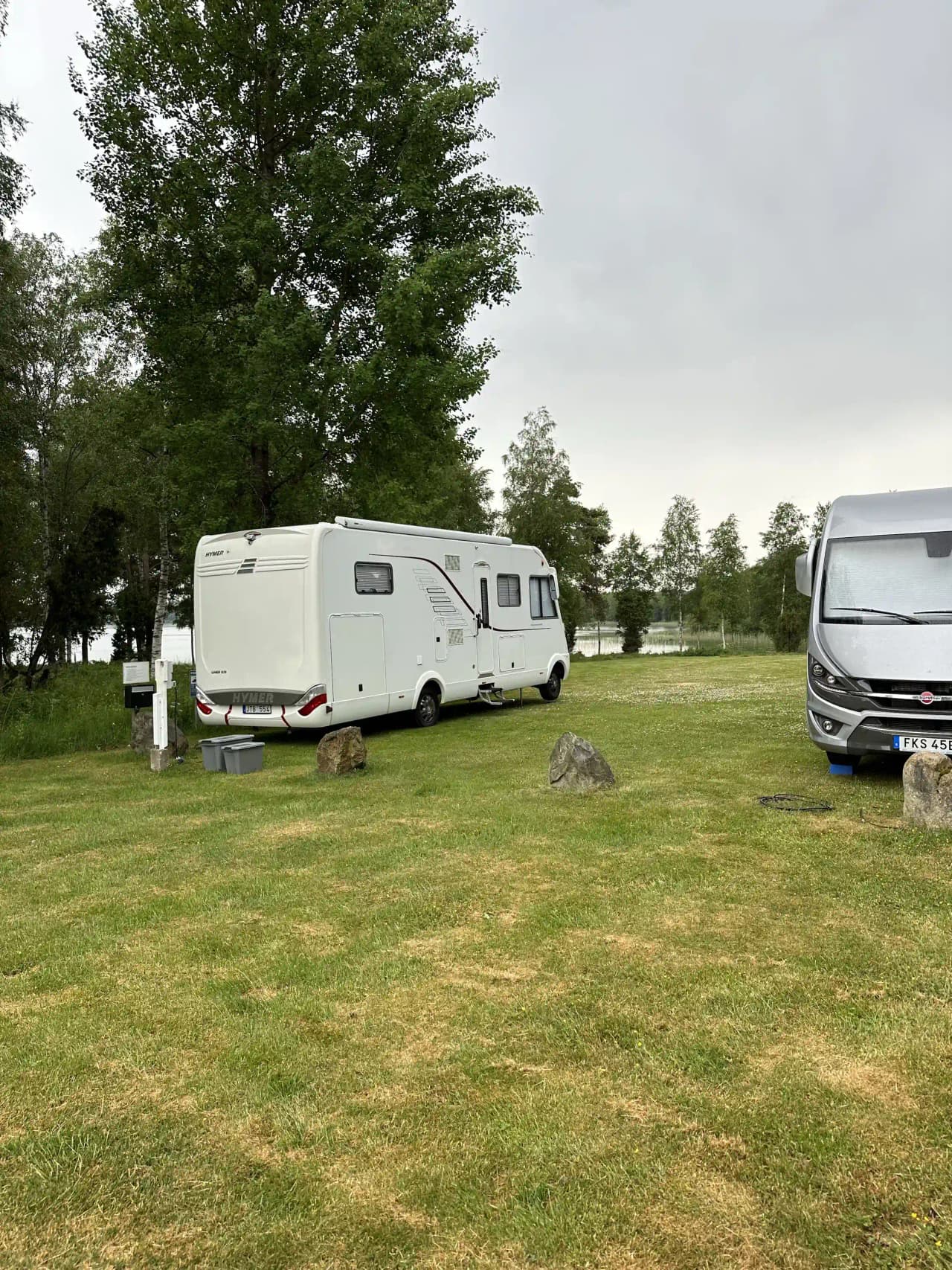 Njut av naturens oas på Moarps B&B – camping med komfort, fridfulla sjöar och äventyr i Småland.