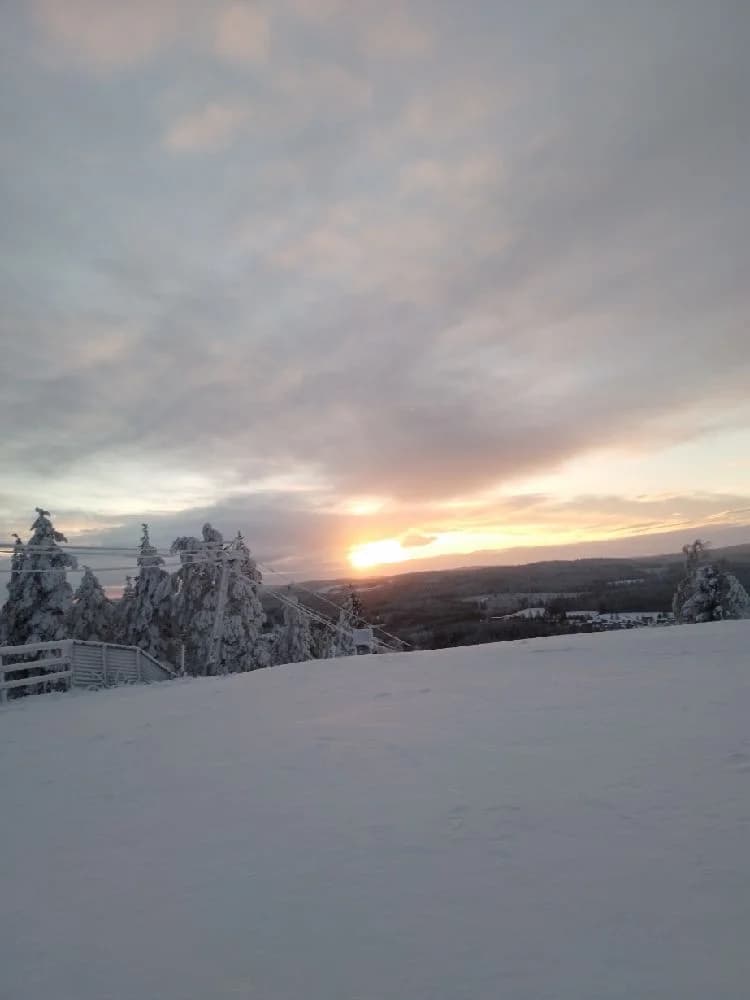 Upptäck Bygdsiljum: naturens paradis med storslagna vyer, avkopplande faciliteter och aktiviteter för hela familjen!
