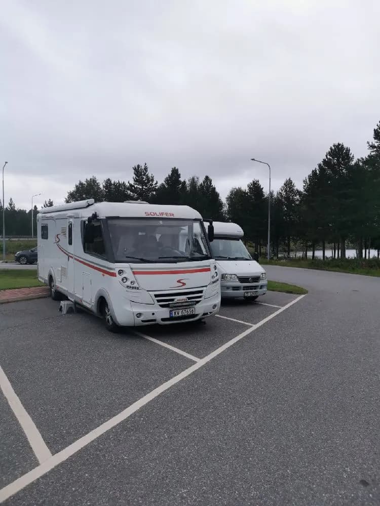 Meselefors Camping: Njut av nordisk naturkänsla året runt, med fiske, vandring och bekväma stugor vid Ångermanälven!
