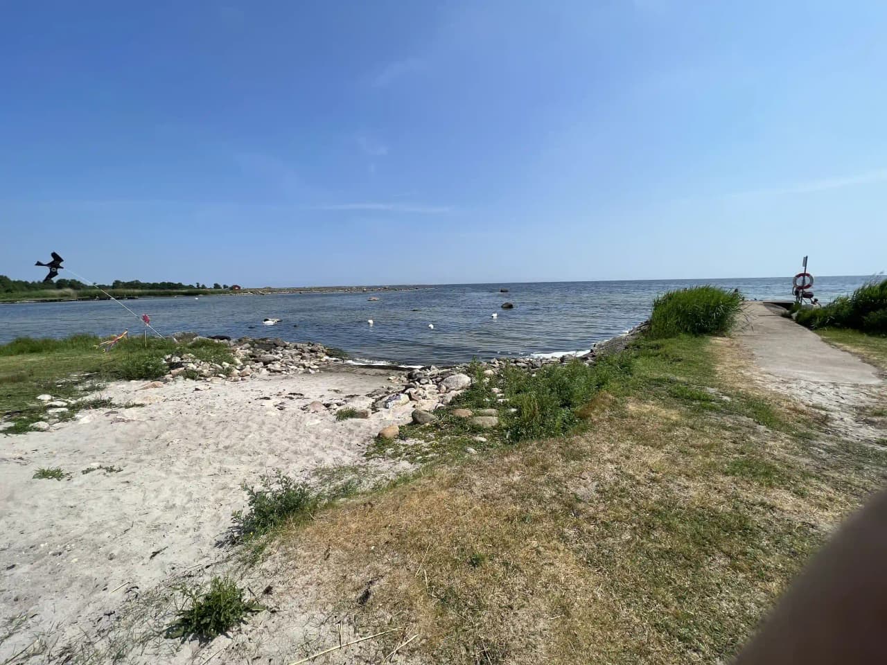Björkenäs camping: Avkopplande naturupplevelse vid havet med varierade boendealternativ och aktiviteter för hela familjen.
