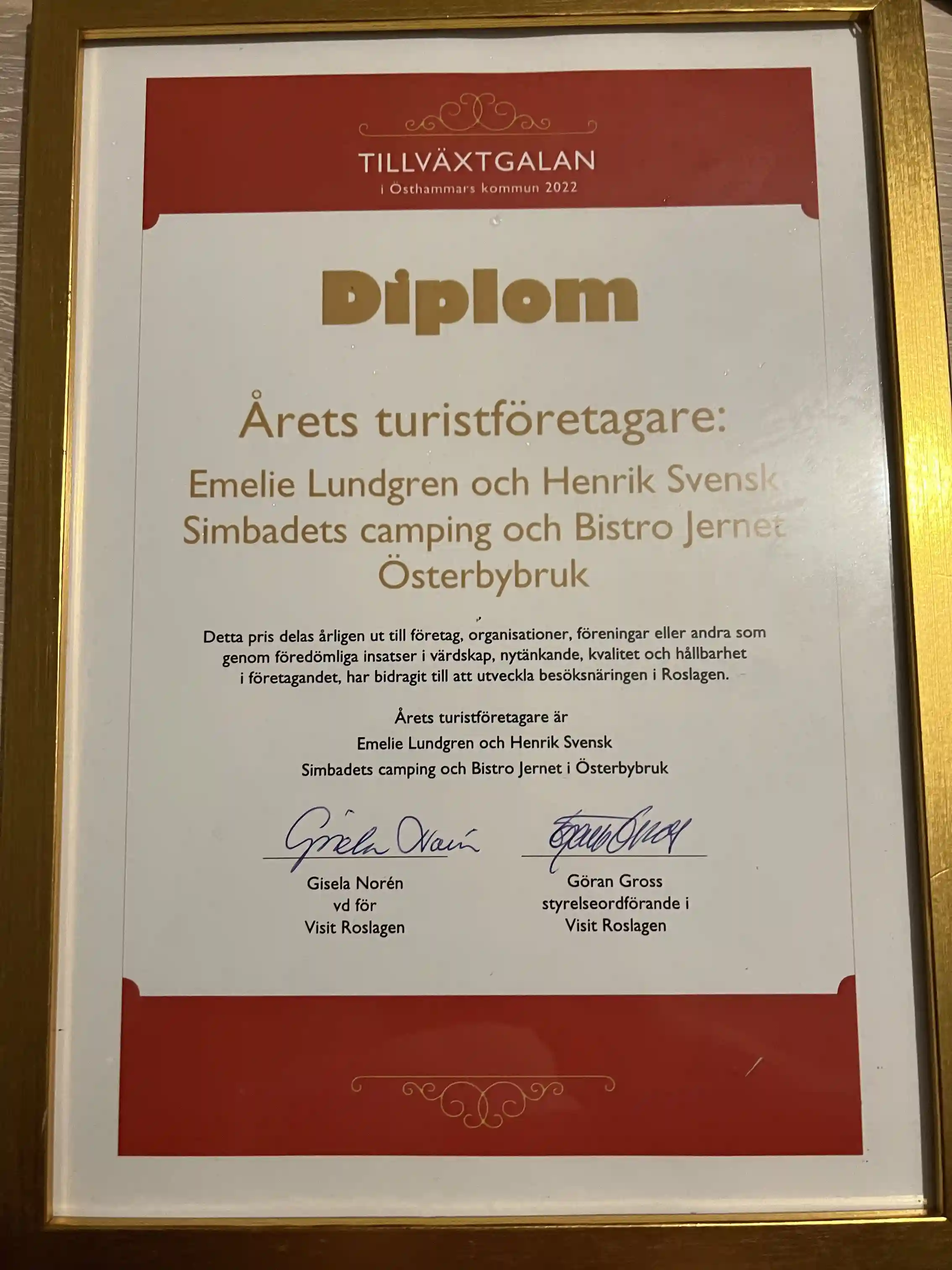 Upptäck lugnet på Simbadets camping i Österbybruk - din oas för avkoppling och äventyr nära historiska platser.