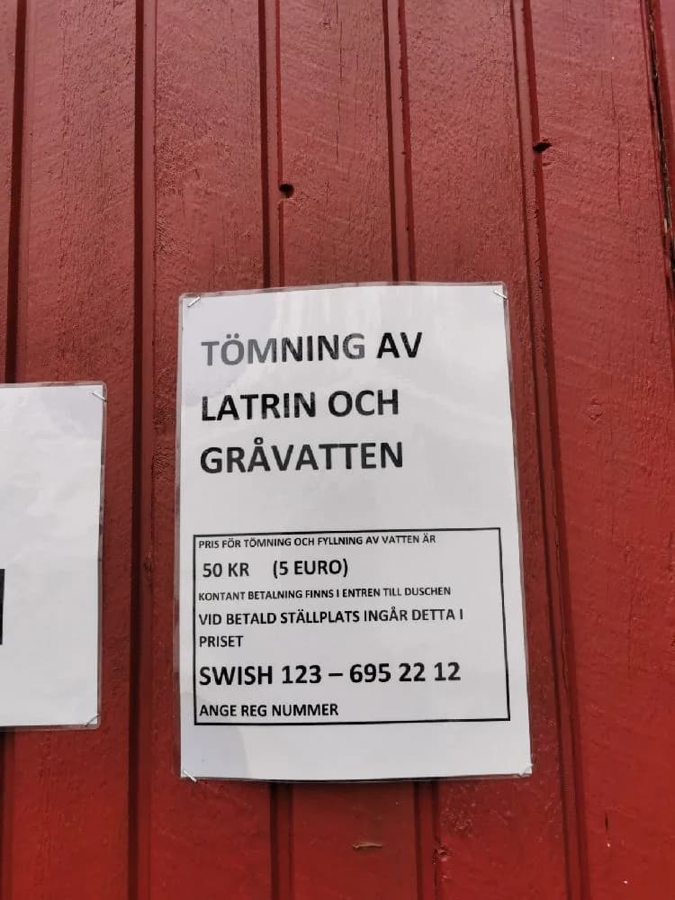 Upplev naturens stillhet och modern bekvämlighet på Gardestugan – din perfekta campingdestination.
