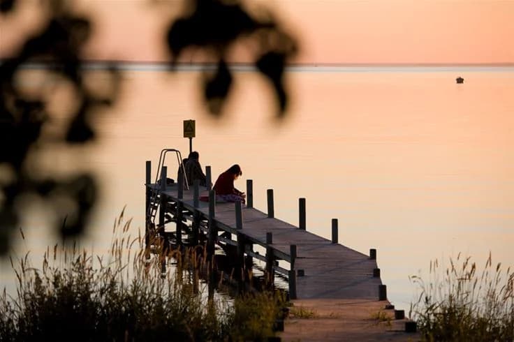 Lundegård Camping & Stugby: Ölands perfekta mix av avkoppling, naturskönhet och moderna bekvämligheter för hela familjen.