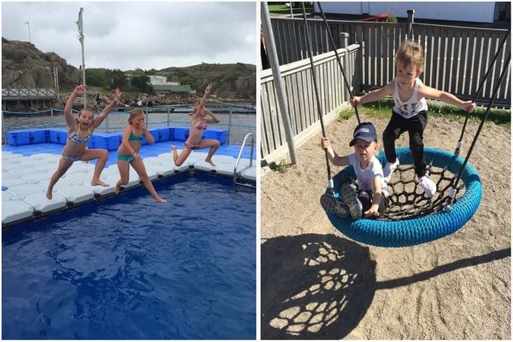 Ett barn hoppar glatt barfota på en studsmatta på Wiggersviks camping, omgivet av grönska och somrig miljö.