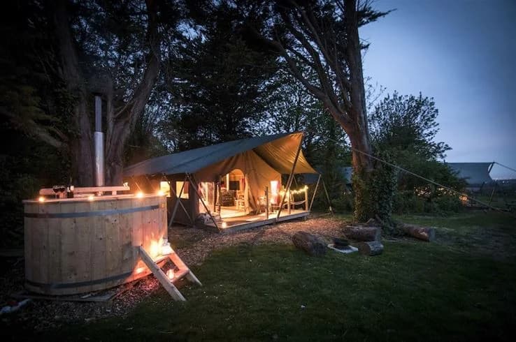 Norje Boke Camping: Upplev stranden, aktiviteter och kulinariska läckerheter vid Blekinges skärgård, för hela familjen.