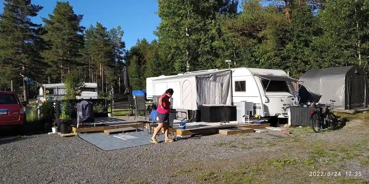 Upptäck Norrmjöle Camping: en fridfull oas i Västerbotten med natur, aktiviteter och moderna bekvämligheter för alla campare.