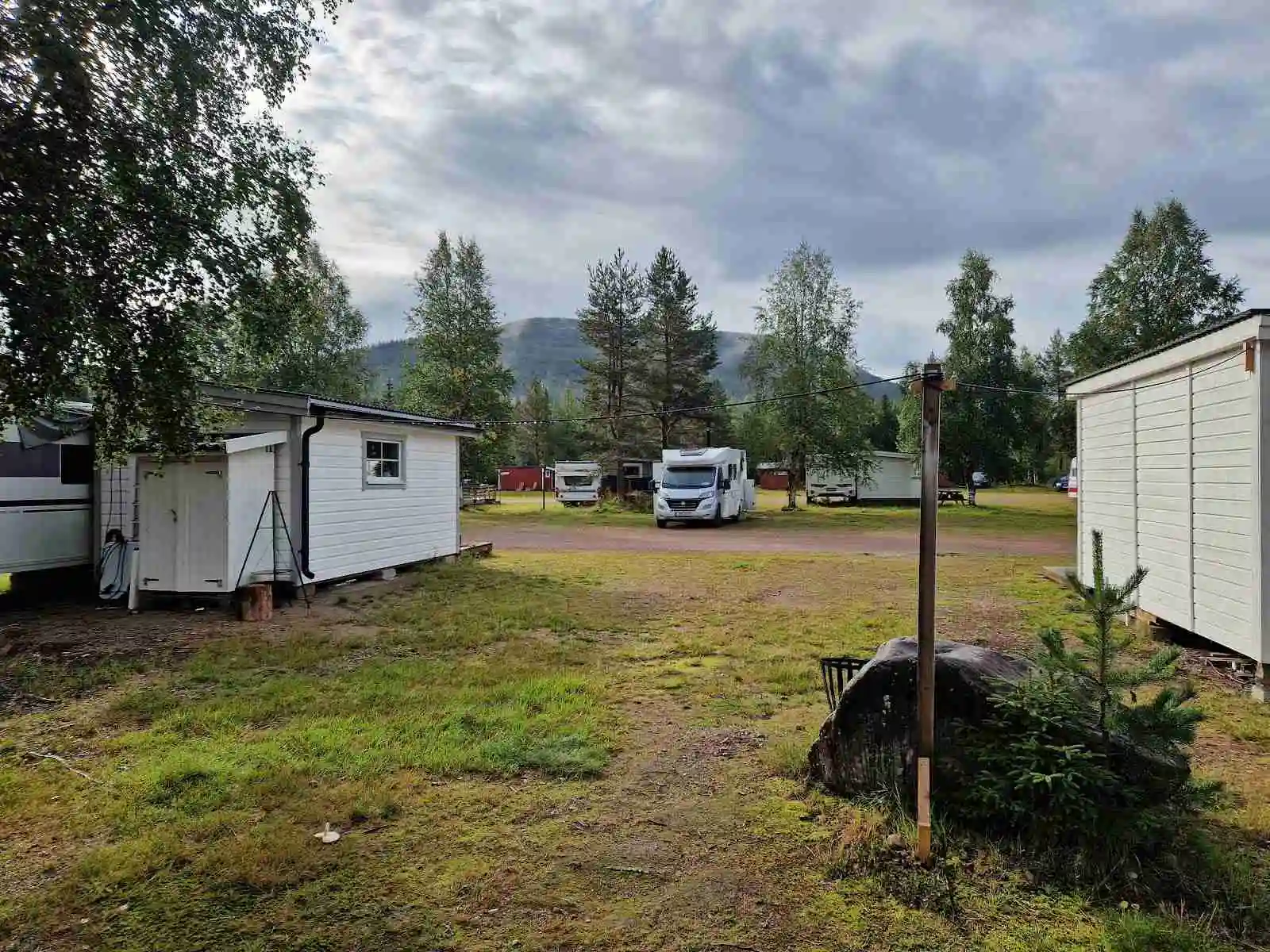 Utforska naturens pärla vid Görälven, med unika boenden och äventyr i Stöten Camping, Sälen. En minnesvärd tillflykt!