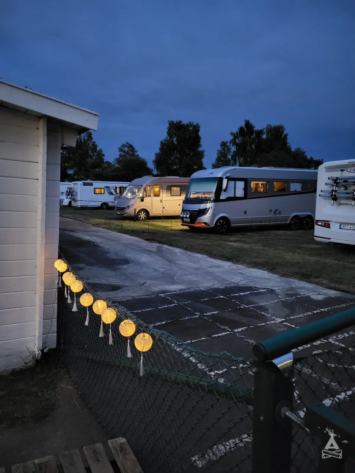 Utforska natur, äventyr och avkoppling på KG SleepOver – din perfekta tillflyktsort i Karl Gustav!