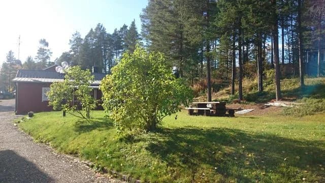 Kolbacken Stugby & Camping: En fridfull oas nära Åsarnas skönhet med moderna bekvämligheter och äventyr runt hörnet.