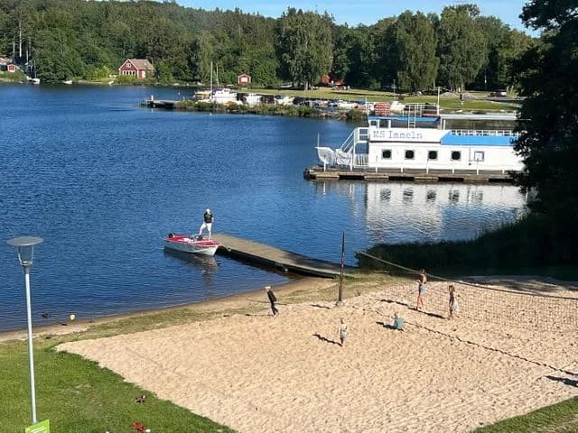 Upptäck naturskön camping vid Immelns strand – äventyr, avkoppling och smakupplevelser i hjärtat av Skåne.