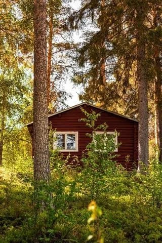Upptäck Selholmens camping: Äventyr & avkoppling vid Pite älv, Älvsbyn. Perfekt för naturupplevelser & stadsnära bekvämlighet!