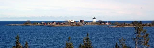 Singö Kiosk & Camping: En fridfull kustnära oas med bekväma boenden, natursköna äventyr och avkoppling året runt.