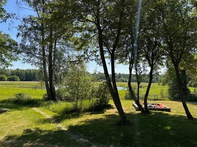 Upplev skärgårdslugn på Ingarö Havscamping, nära Stockholm – traditionell camping, glamping och friluftsaktiviteter. Boka nu!
