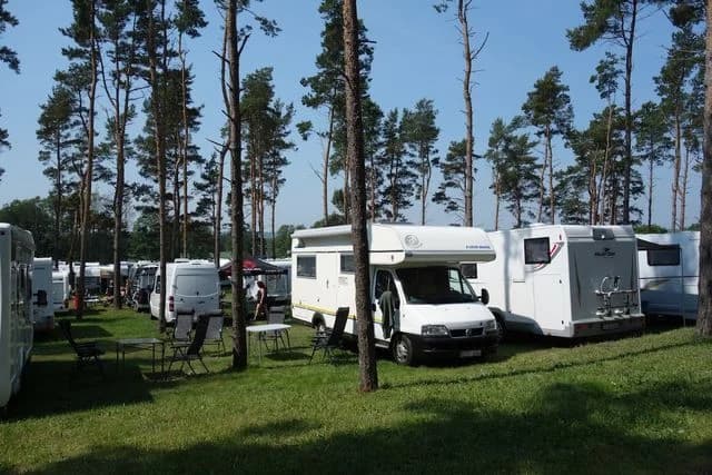 Ingemans camping: En festivalnära fristad för vila och äventyr i natursköna Sölvesborg.
